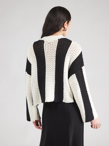 Pull-over 'Menaka' SOAKED IN LUXURY en blanc