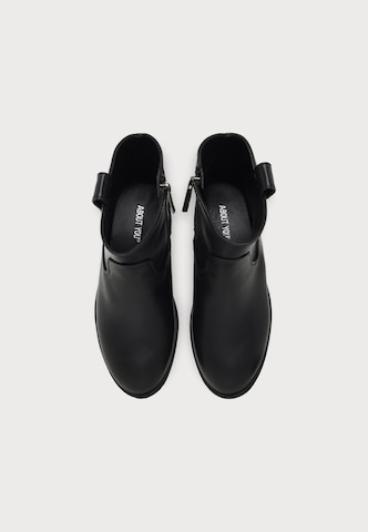 ABOUT YOU - Botas 'Ina' en negro