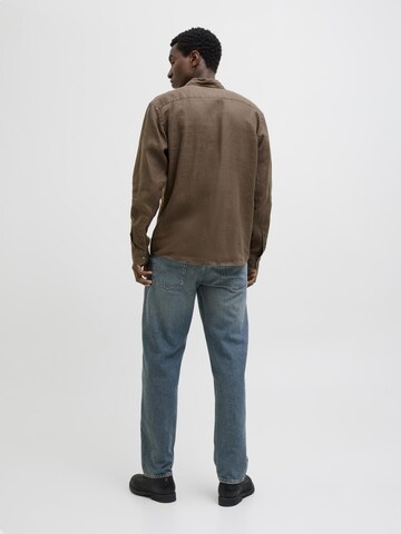 Coupe regular Chemise JACK & JONES en marron
