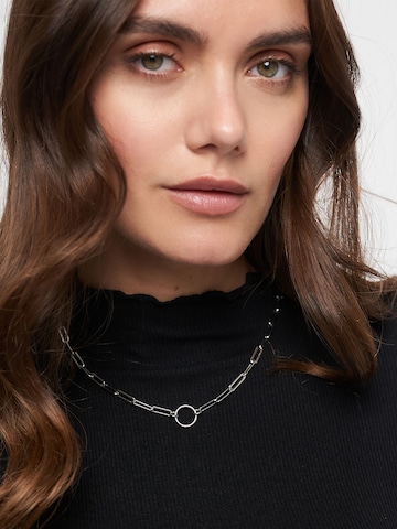 Tamaris Kette in Silber: Vorderseite