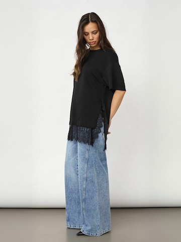 Top ' LersonCC ' de la co'couture pe negru: față