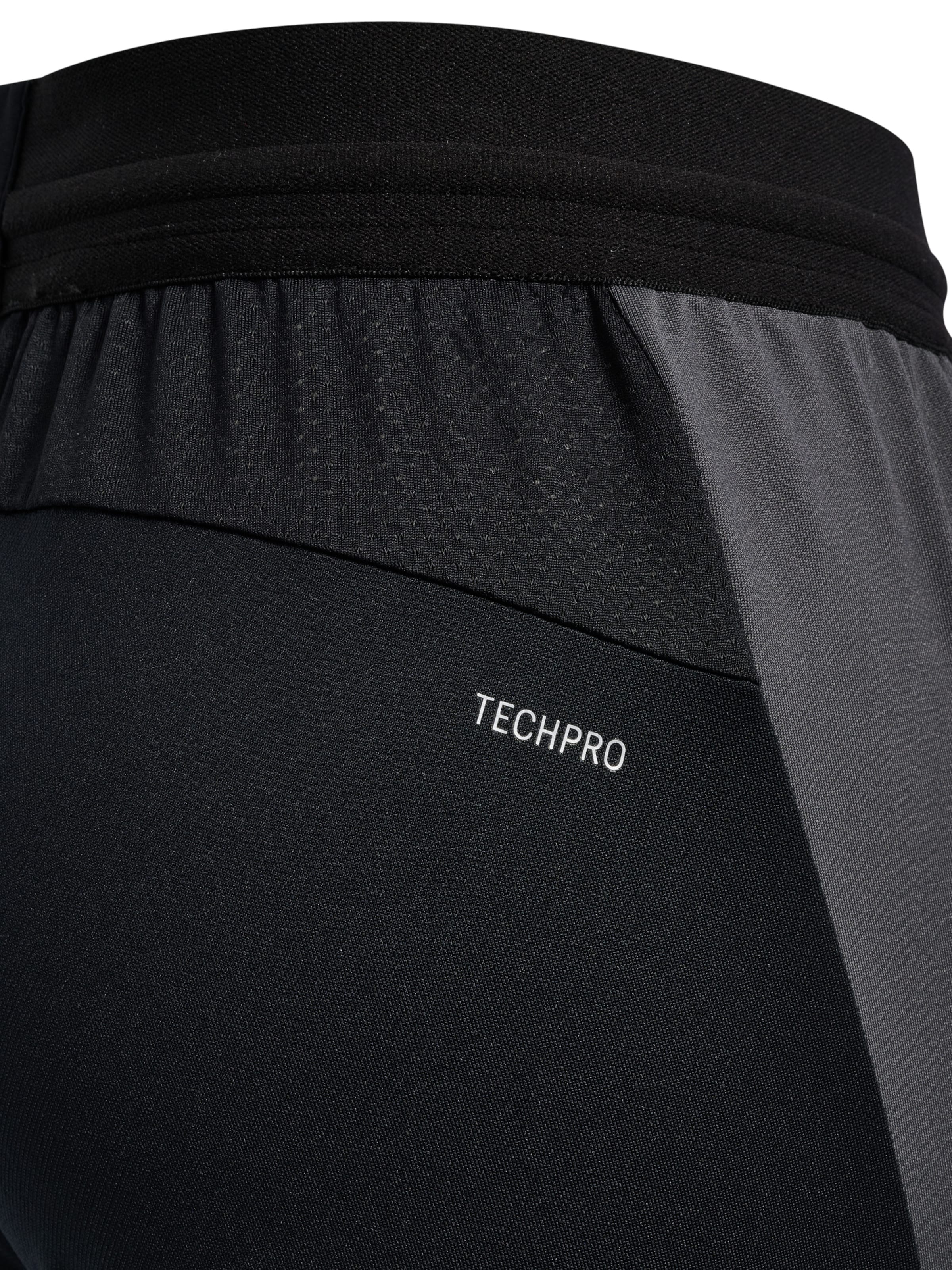 Skinny Pantalon de sport 'BLAZE26 PRO' Hummel en noir