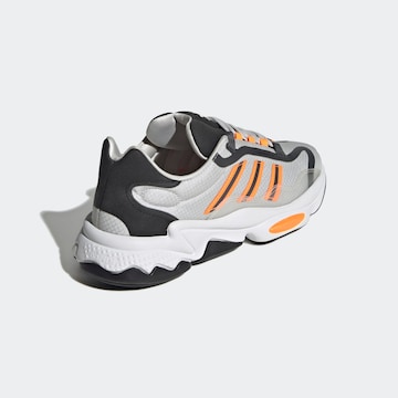 ADIDAS ORIGINALS Низкие кроссовки 'OZWEEGO PURE' в Серый