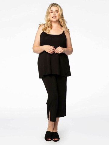 Yoek Top in Black