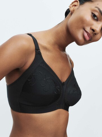 Marks & Spencer Minimizer BH in Zwart
