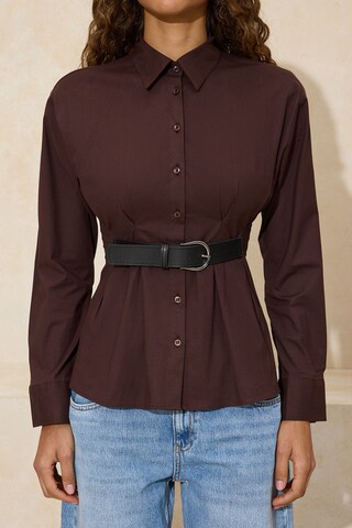 Trendyol Blouse in Brown