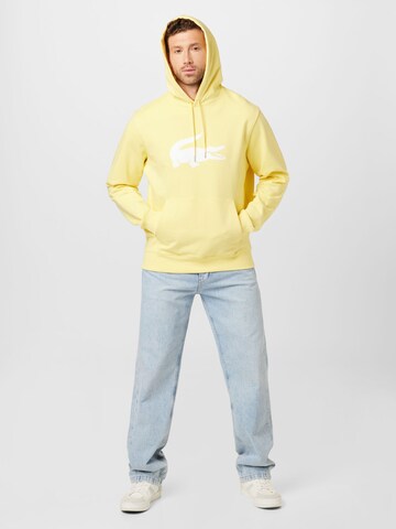 Sweat-shirt LACOSTE en jaune