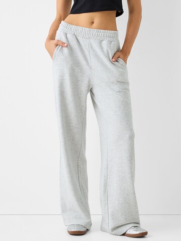 Bershka Wide leg Broek in Grijs: voorkant