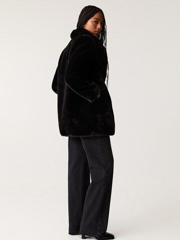 Cappotto di mezza stagione di Pull&Bear in nero