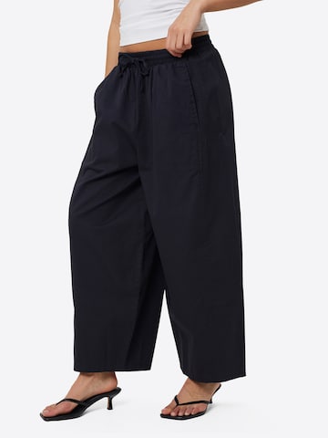 Barrel Pantalon BRAVE SOUL en bleu : devant