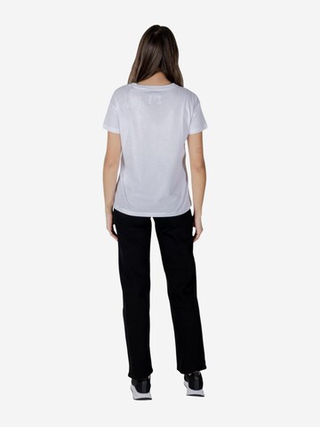 Maglietta 'XW000830 AF10356' di ARMANI EXCHANGE in bianco