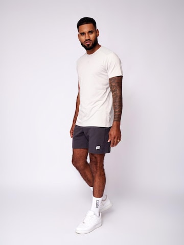 Maglietta 'Essential Grip T-Shirt' di Fortex Fitness in grigio