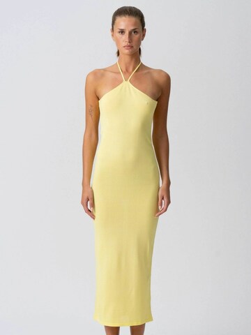 TEESHOPPEN Dress ' Jasmin ' in Yellow: front