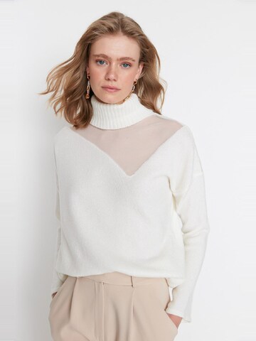 Pullover di Trendyol in bianco: frontale