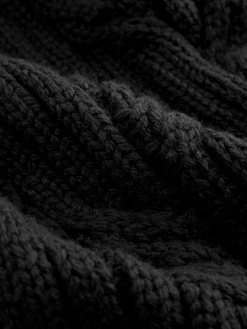 Next Scarf in Black