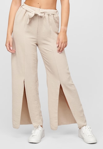 Cloud5ive Loosefit Hose in Beige: Vorderseite