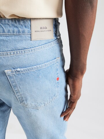 R.D.D. ROYAL DENIM DIVISION - Loosefit Calças de ganga em azul
