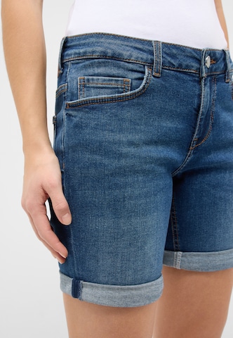 MUSTANG Regular Jeans ' Bermuda ' in Blau