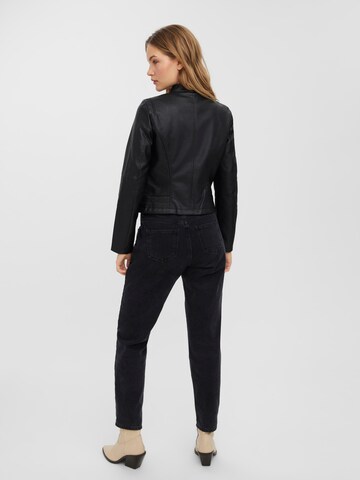 Veste mi-saison 'Lotus' VERO MODA en noir