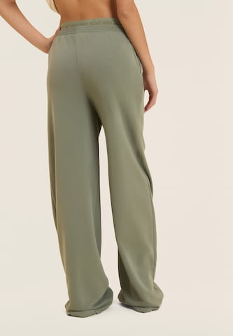 Freddy Wide leg Pants in Green