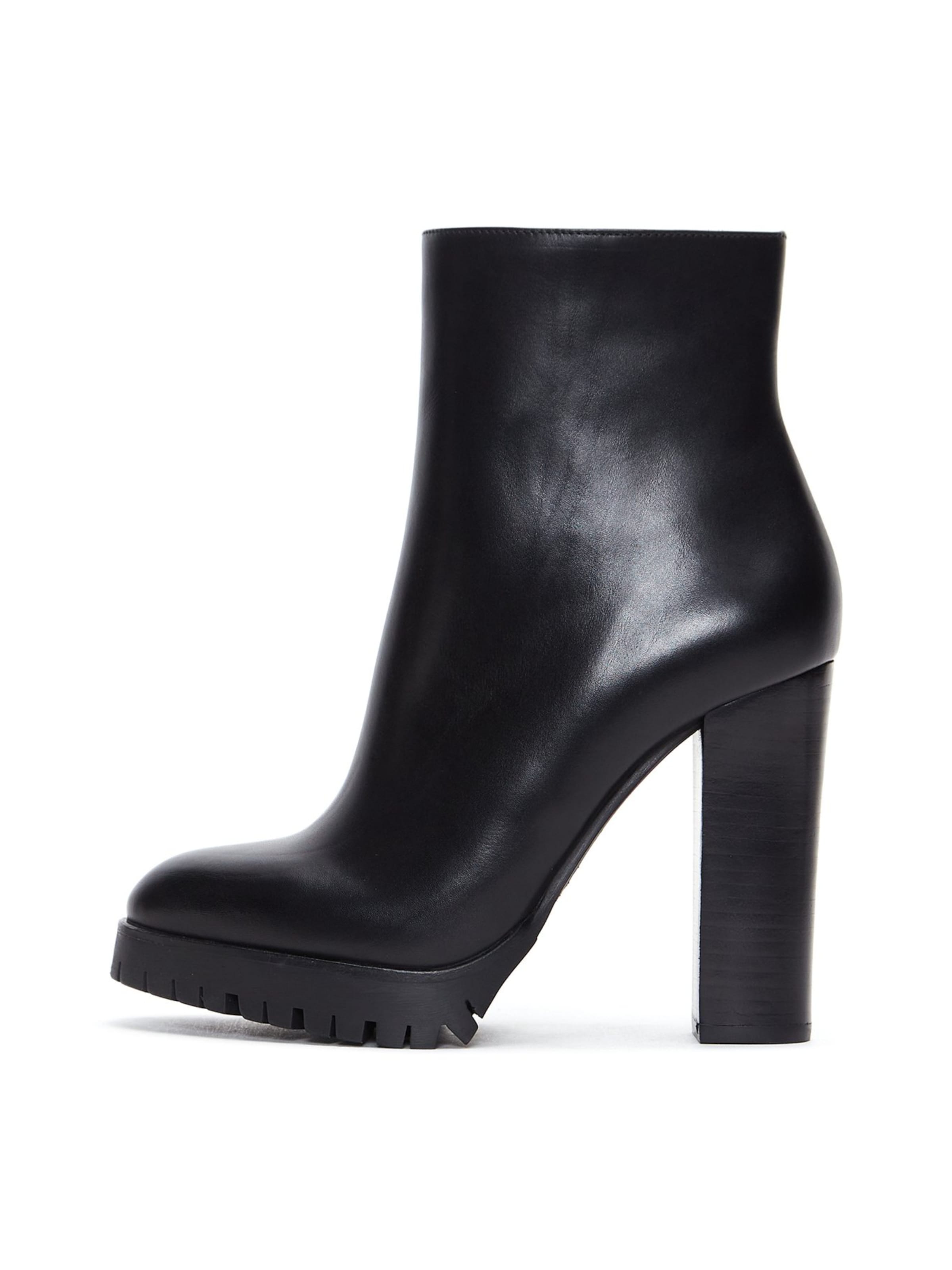 Derimod Stiefelette in Schwarz: Vorderseite