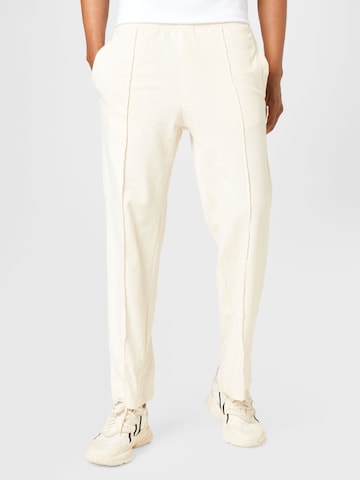 WEEKDAY Regular Pants in White: front