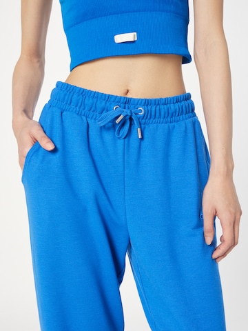 ONLY PLAY Tapered Workout Pants 'FREI' in Blue