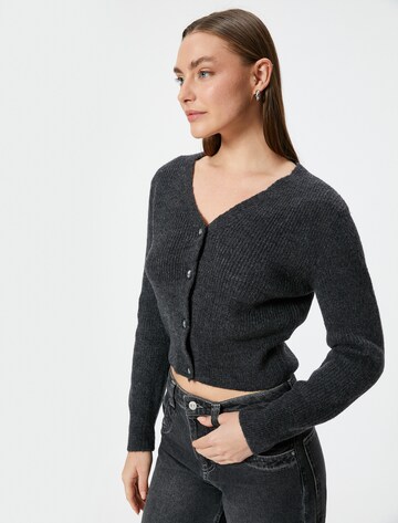 Koton Strickjacke in Grau