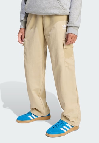 ADIDAS ORIGINALS - Loosefit Pantalón en beige: frente