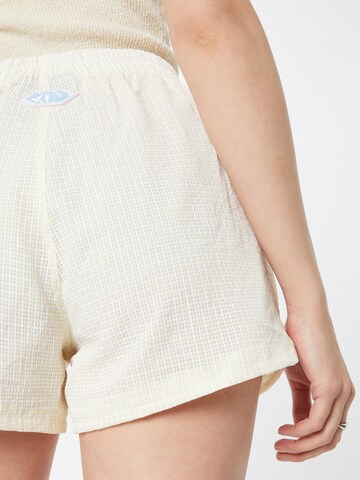 The Couture Club Regular Shorts in Gelb