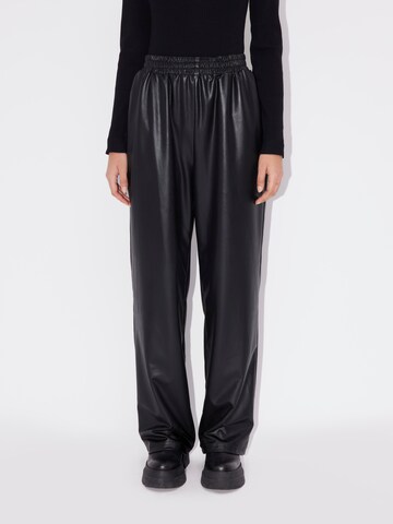 Loosefit Pantaloni 'Fotini' di LeGer by Lena Gercke in nero: frontale