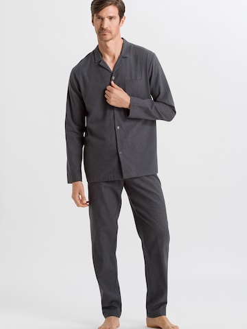 Hanro Pyjama ' Jasper ' in Grau: predná strana