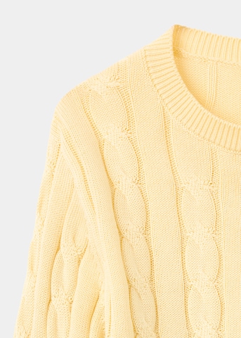 MANGO Пуловер 'IVY' в жълто