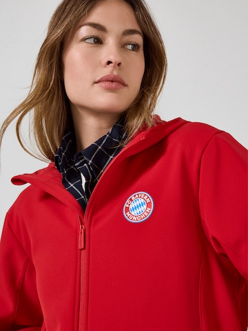 FC BAYERN MÜNCHEN Between-Season Jacket in Red