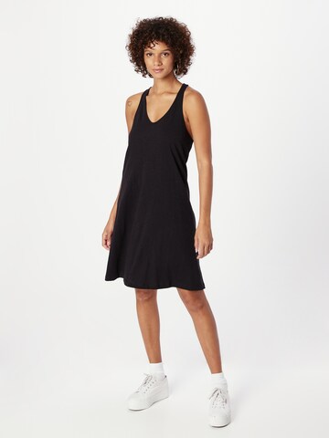 PROTEST - Vestido desportivo 'FELINE' em preto: frente