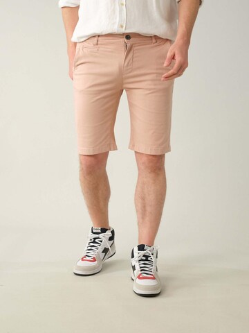 Coupe slim Pantalon 'VARTY' Deeluxe en rose : devant