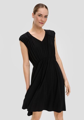 s.Oliver BLACK LABEL Kleid in Schwarz: Vorderseite