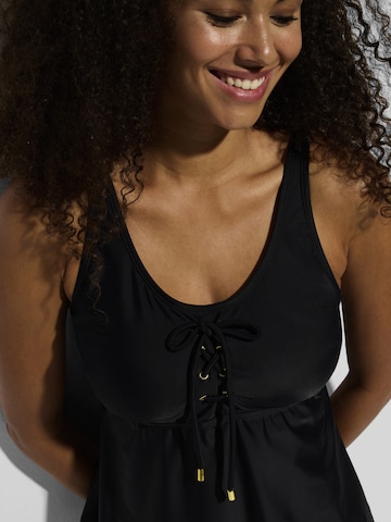 bonprix T-shirt Tankini in Zwart