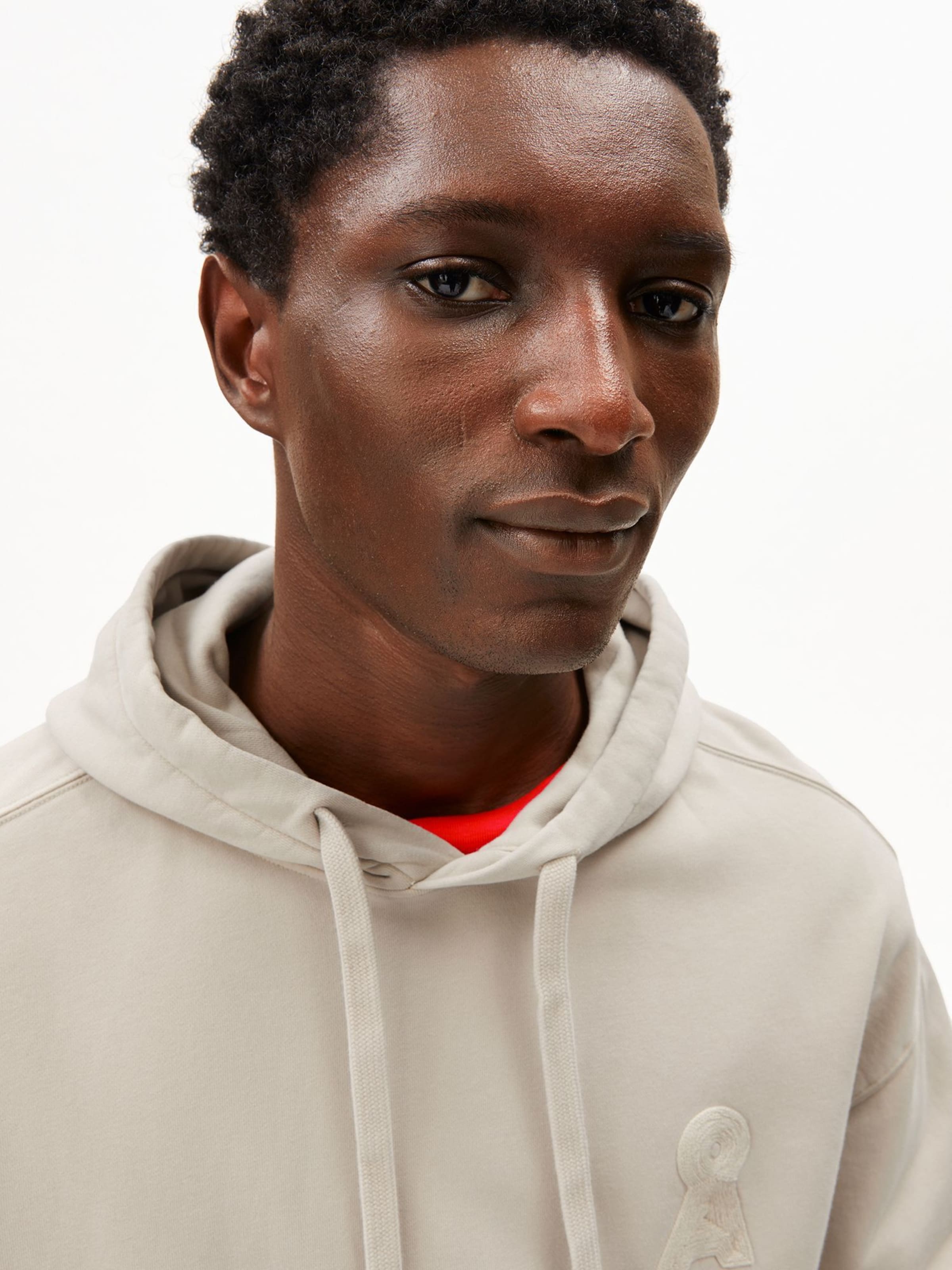 ARMEDANGELS Kapuzenpullover in Beige: Vorderseite