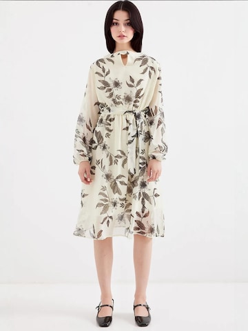 Abito di Bigdart in beige: frontale