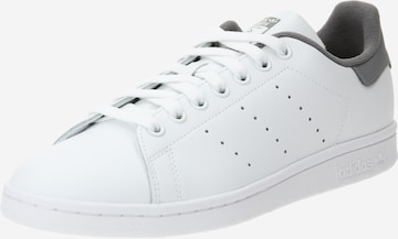 Baskets basses 'Stan Smith' ADIDAS ORIGINALS en blanc : devant