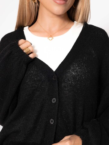 SASSYCLASSY Strickjacke‌‌ in Schwarz