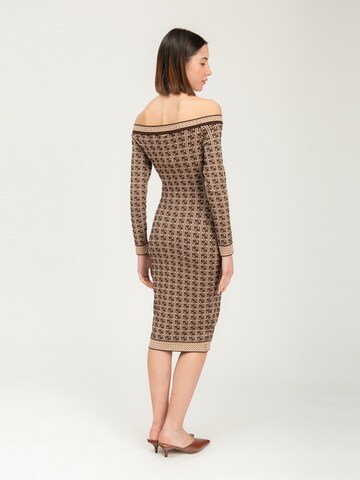 Influencer Strickkleid in Beige