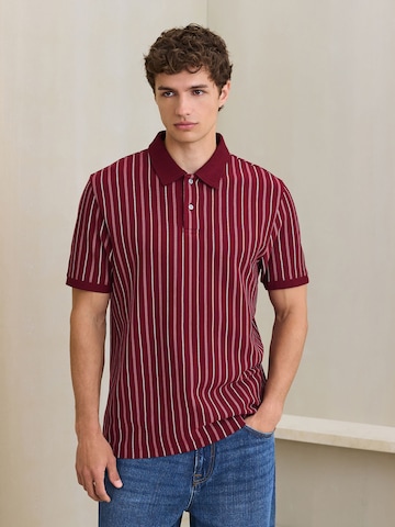 Next - Camiseta en rojo: frente