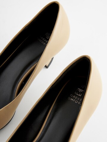Next Slingpumps 'Forever Comfort®' in Braun