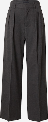 Wide leg Pantaloni con pieghe di Gina Tricot in grigio: frontale