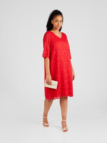 Robe de cocktail 'SUMMER' ONLY Carmakoma en rouge