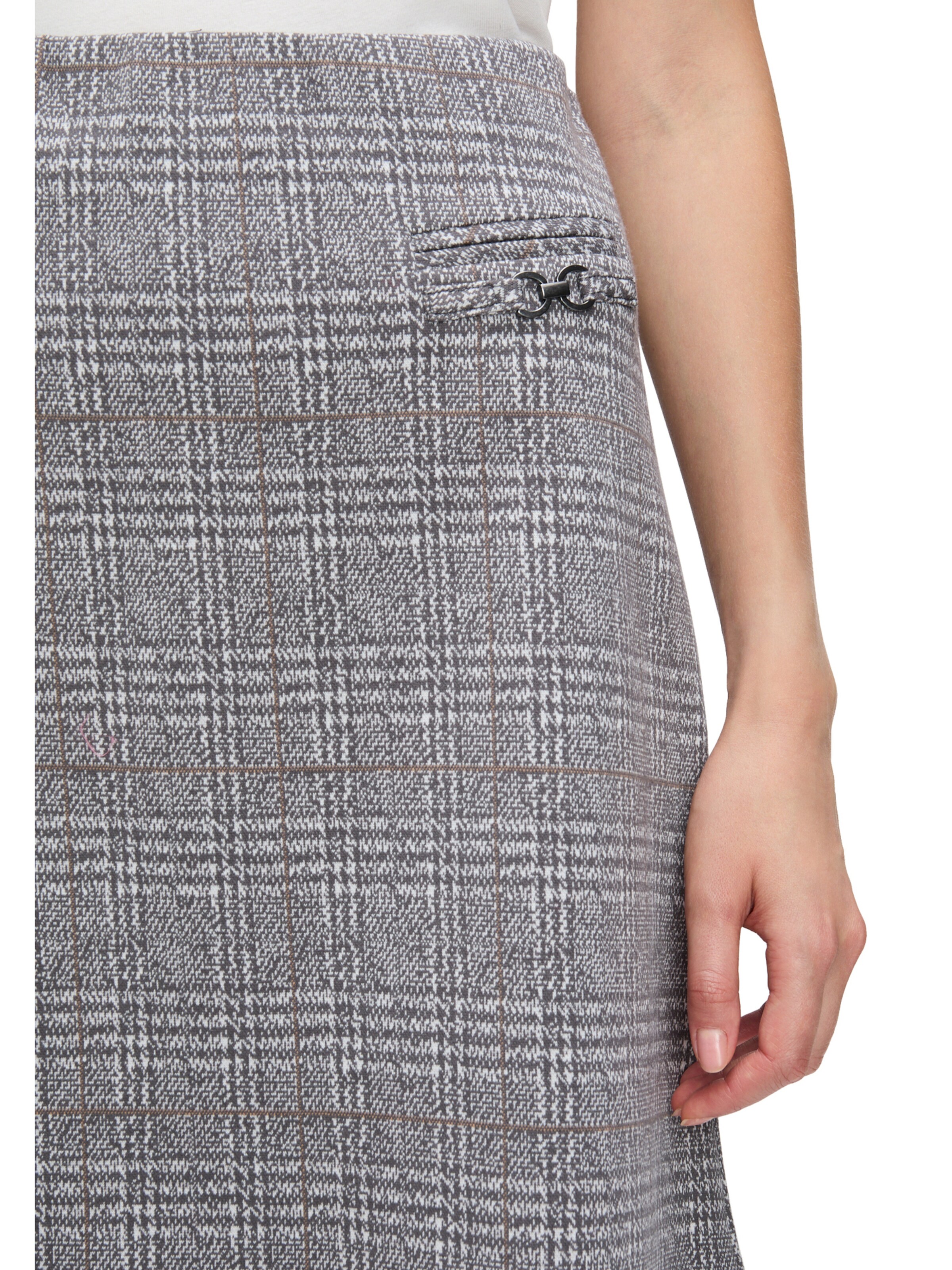 Betty Barclay Skirt in Grey