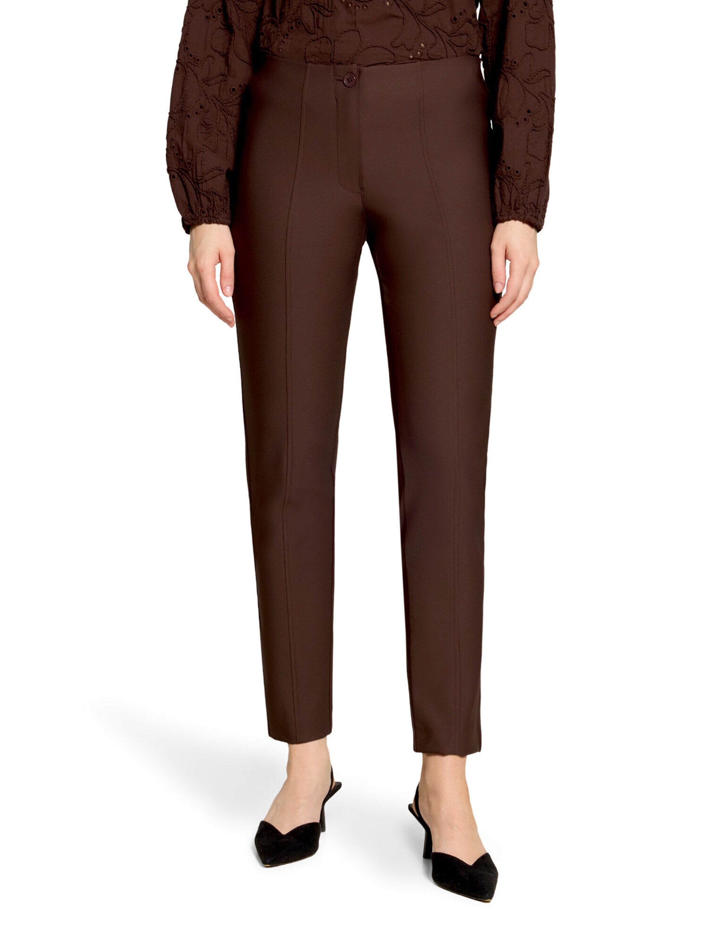 Coupe slim Pantalon Betty Barclay en marron : devant