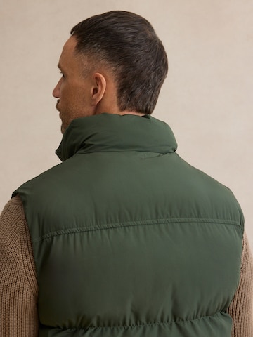 DAN FOX APPAREL Bodywarmer 'Konrad' in Groen